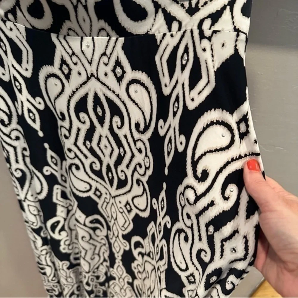 INC Black and White Poly Spandex Silver Studded Maxi Skirt EUC Size XS It#C72